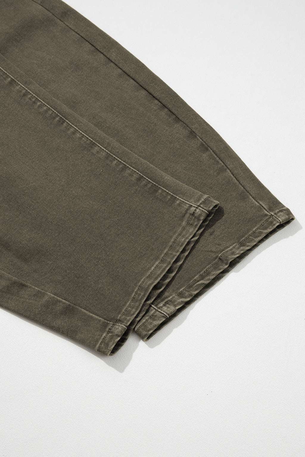 Four Leaf Clover Solid Color Square Patch Pocket Ankle-length Barrel Jeans